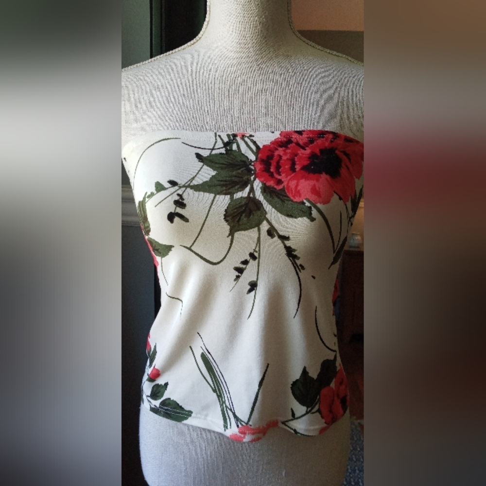 Beautiful Floral Strapless Top